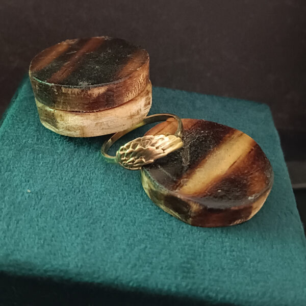 Custom silver rings in Jaipur