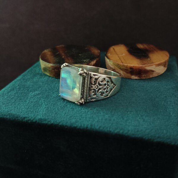Custom silver rings in Jaipur