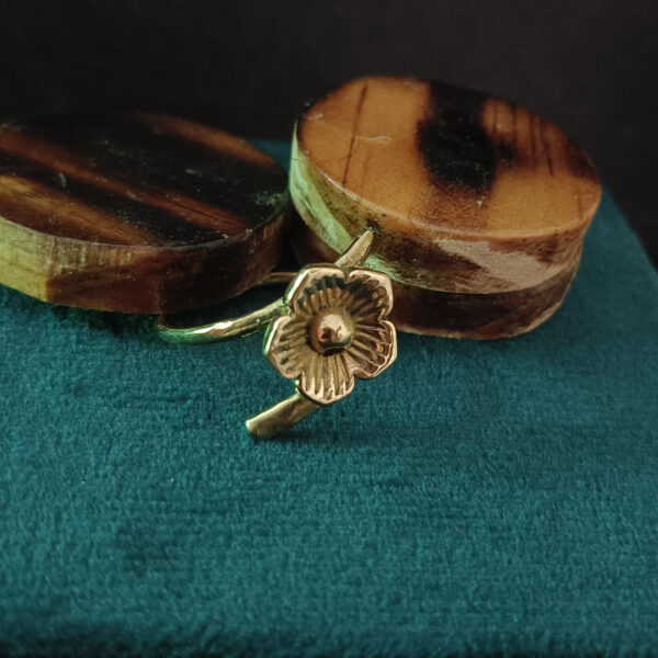 Custom silver rings in Jaipur